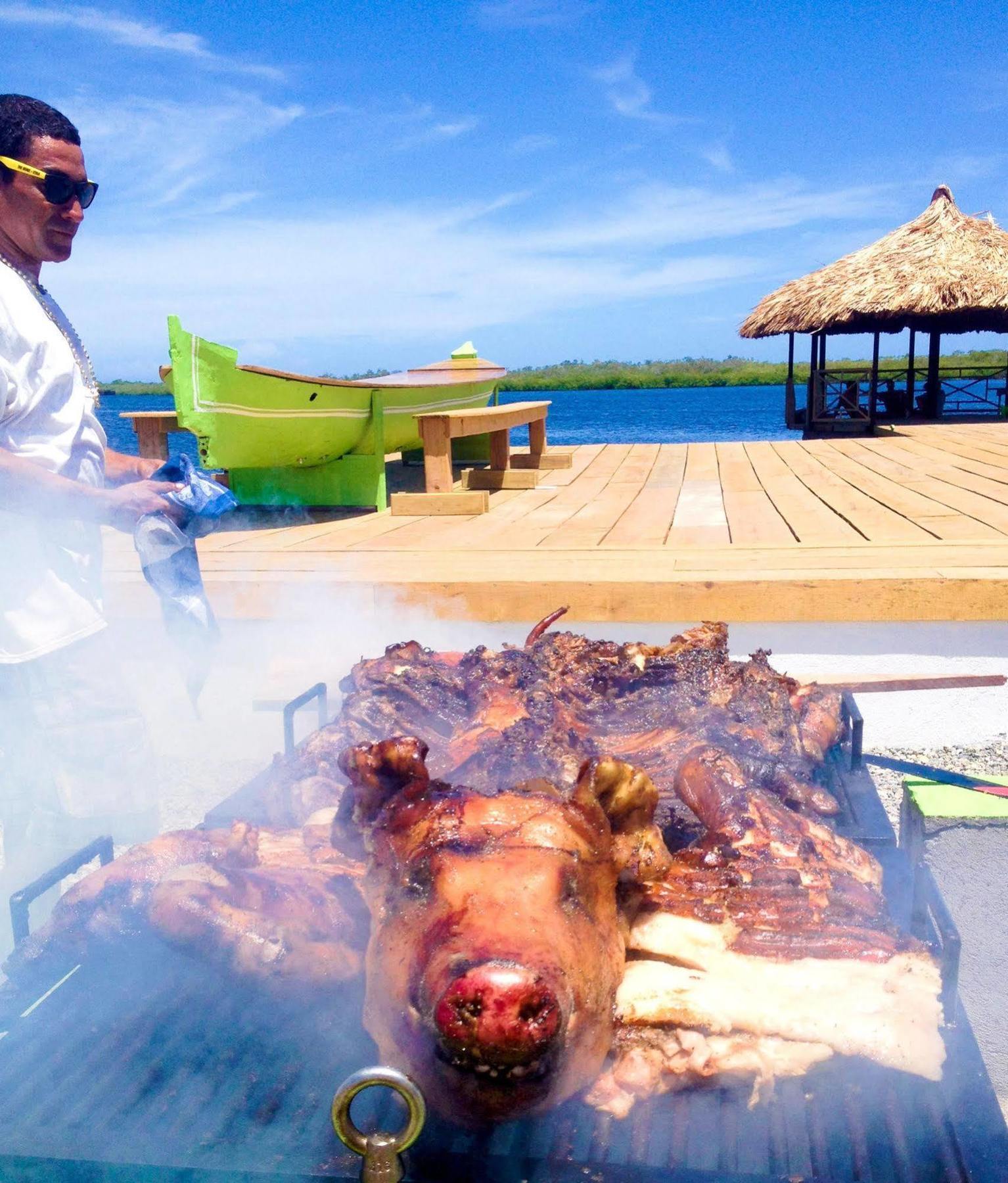 A Pousada The Venue - Utila Exterior foto